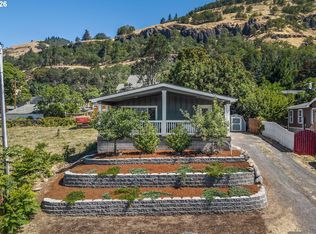 308 E Humboldt St, Bingen, WA 98605