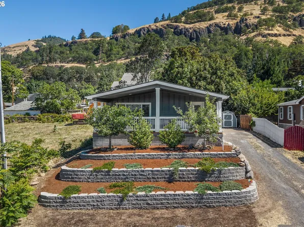 308 E Humboldt St, Bingen, WA 98605