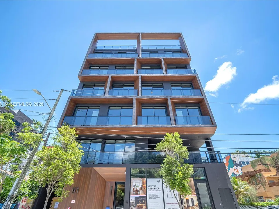 91 NW 27th St #503