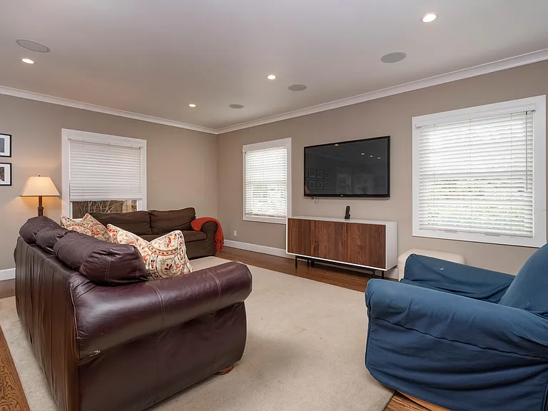 474 Chatham Rd — Photo 10