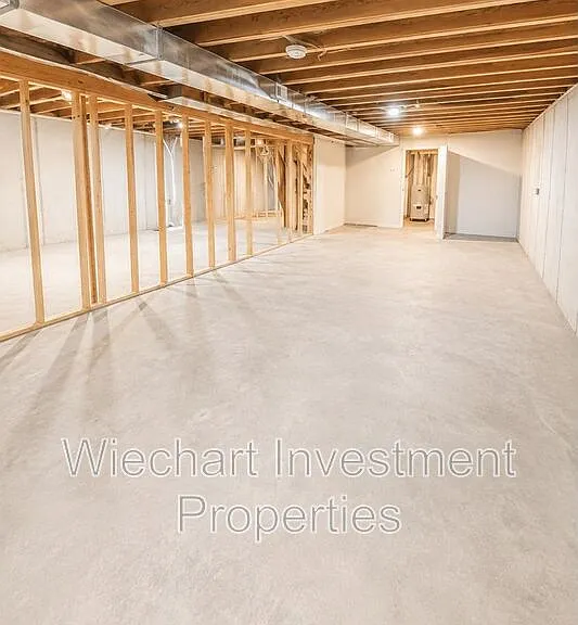 232 N Cherry St — Photo 18