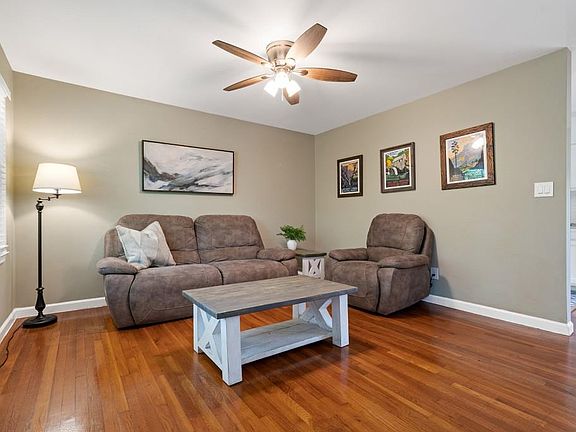 4th image of 3375 Landrum Dr SE