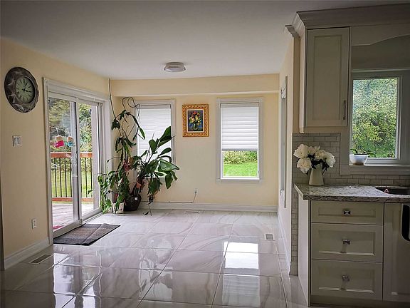 2nd image of 17608 Warden Ave