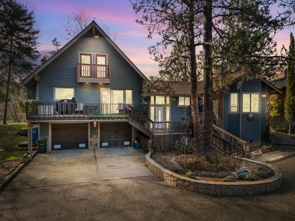 965 Old Ferry Rd, Shady Cove, OR 97539