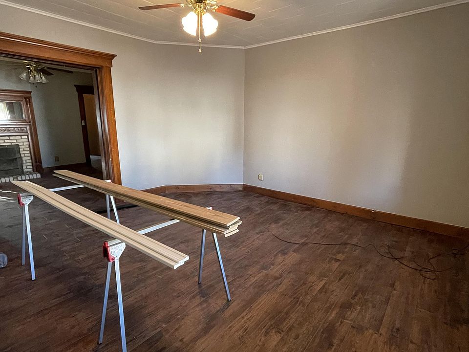 1st image of 411 W 10th Ave #1