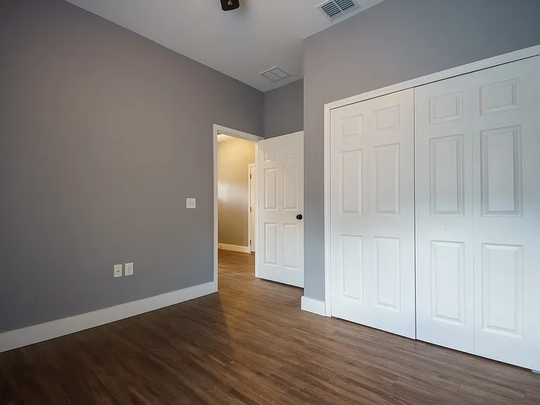 210 Parrotte Ct — Photo 35