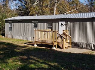 61 Lynn Cir SE, Acworth, GA 30102