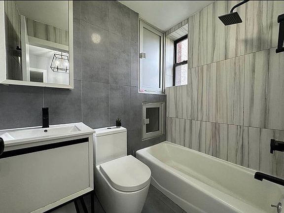 5th image of 58 E 130th St APT 1C