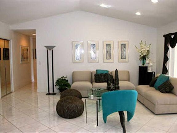 4th image of 602 NW 111th Way
