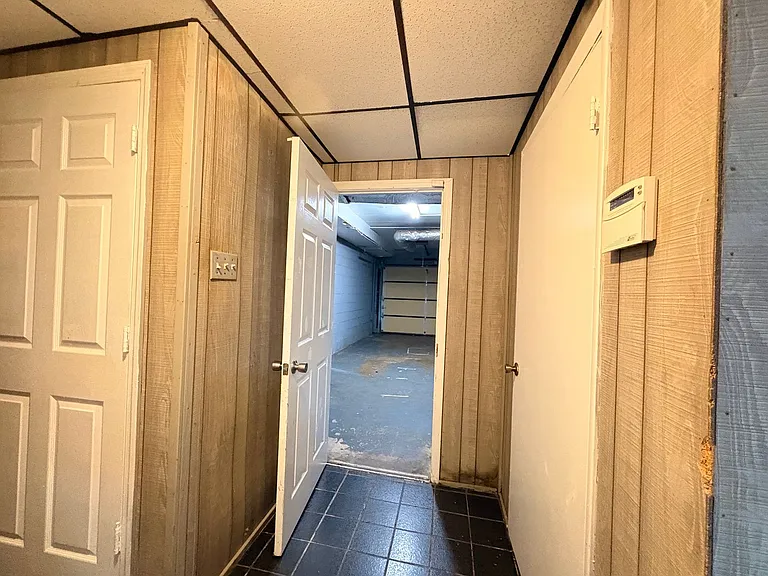 901 Locke Dr — Photo 16