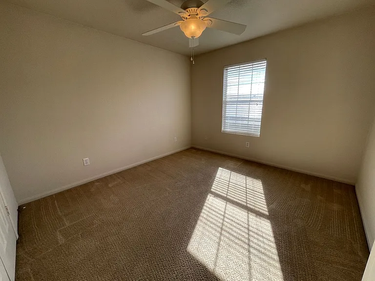 3407 Catalina Dr — Photo 33