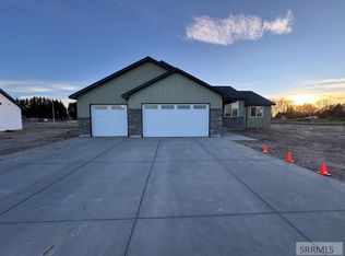404 Kelton Cir, Shelley, ID 83274