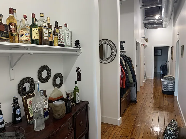 240 1st St NE #4 — Photo 4