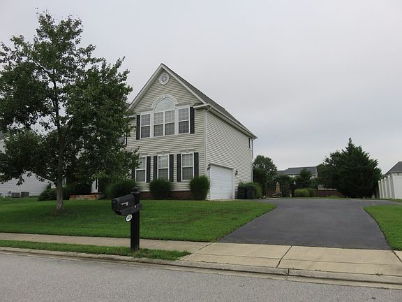 2nd image of 1408 Leicester Dr