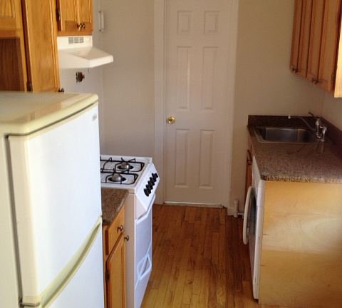 5th image of 184 Norfolk St APT 6A