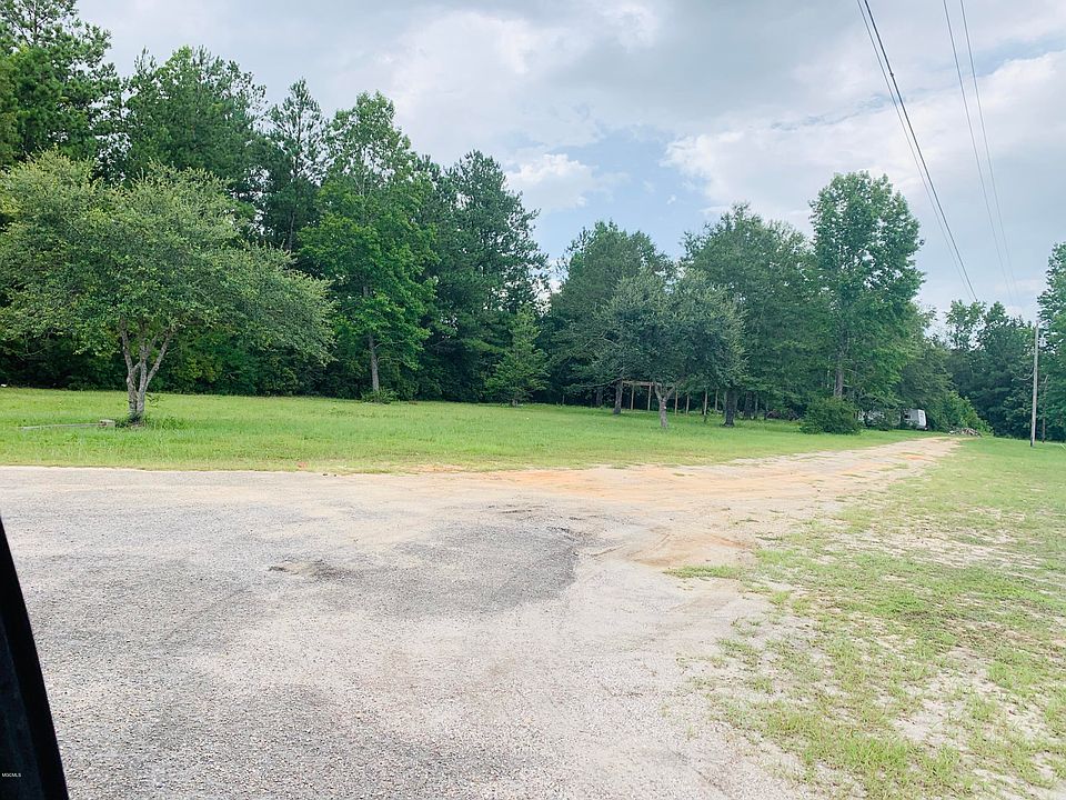 2nd image of 19252 Sunflower Ln
