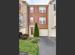 14 Streamside Pl, Falling Waters, WV 25419