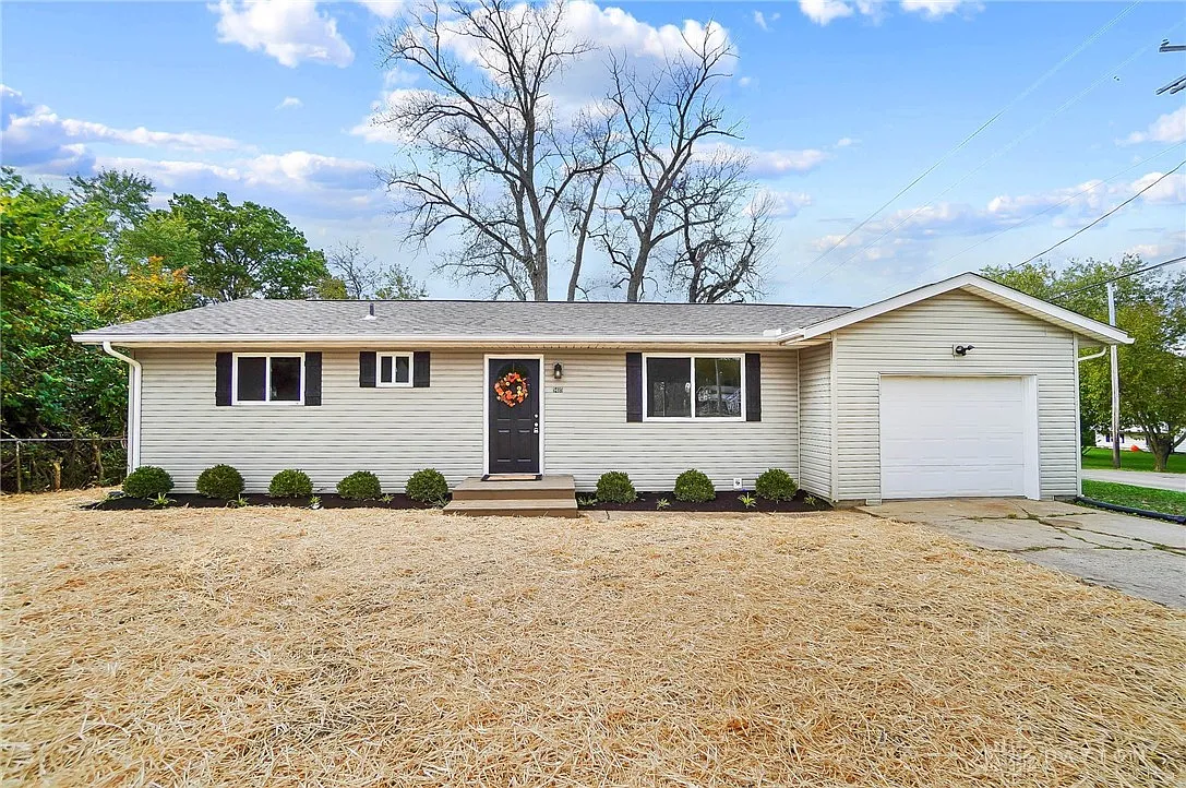 9489 Marcella Dr photo 1