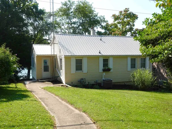 1009 Sunny Knoll Dr, Galesburg, IL 61401