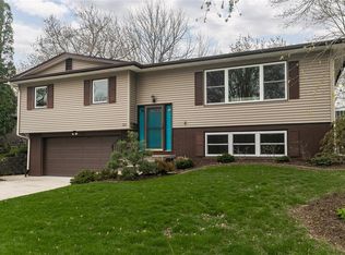 125 Potomac Dr, Iowa City, IA 52245