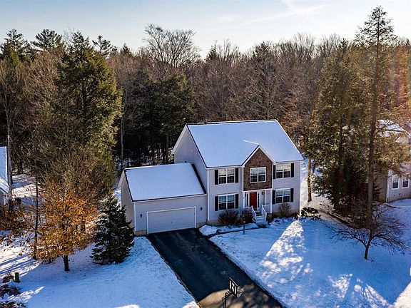 3rd image of 56 Timbira Dr