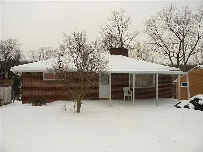 6300 Helen St photo 1