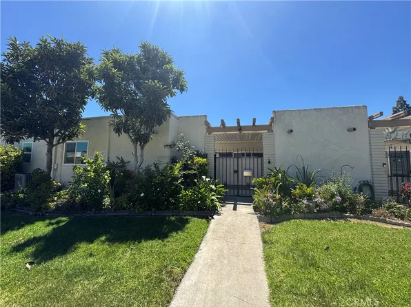 2252 Via Puerta Unit B, Laguna Woods, CA 92637