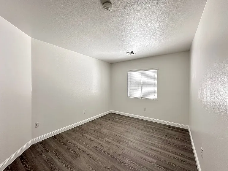 11028 Meadow Leaf Ave — Photo 15