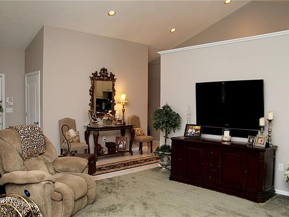 4th image of 1502 Clearview Dr