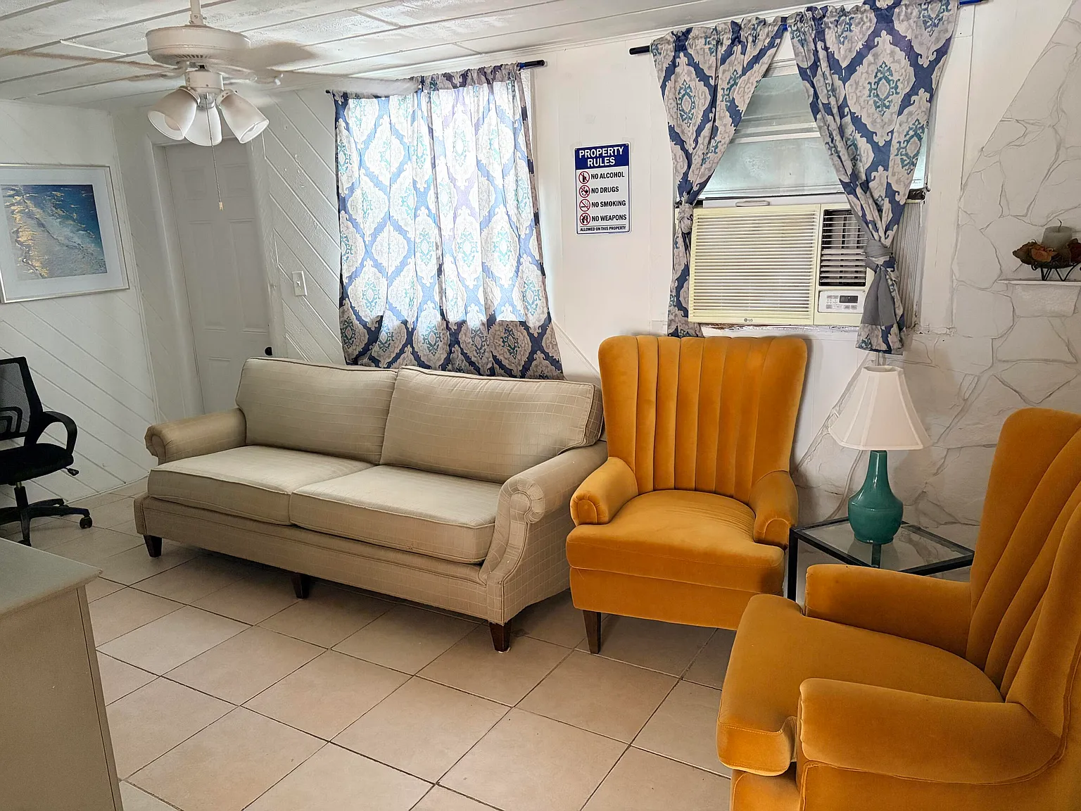 3 bed, 1.0 bath, 1292 sqft, $3,000 — Photo 2