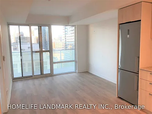 501 Yonge St Photo 1