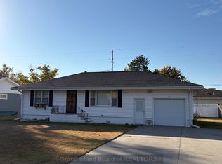 519 Holcomb St, Grand Island, NE 68801