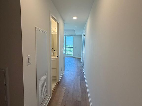 3rd image of 33 Erie Ave #1402