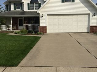 1334 Winghaven Rd, Maumee, OH 43537