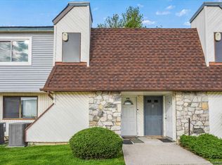 150 POINTE CIR N #150, Coram, NY 11727