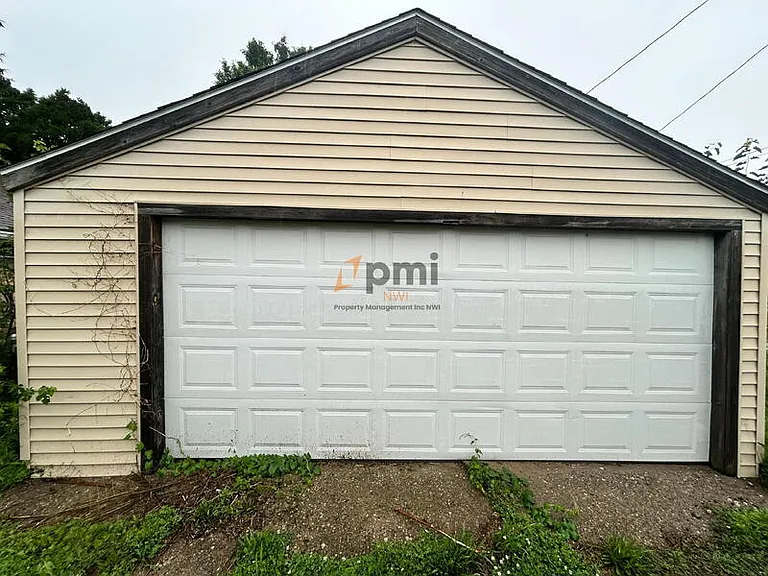 616 Burton Ct — Photo 16