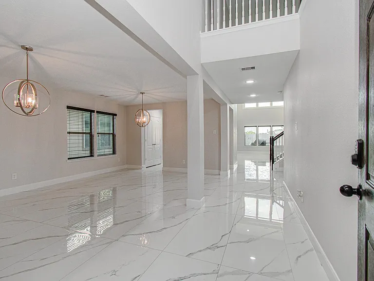 16430 Williamstown Dr — Photo 6