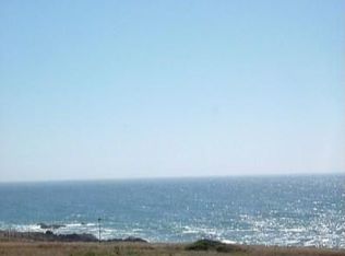 240 Wave Dr, Whitethorn, CA 95589