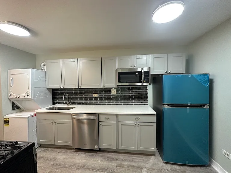 151 W 63rd St #F203 — Photo 4