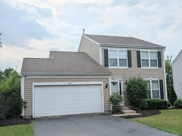 1807 Van Dyke Ln, Carpentersville, IL 60110