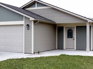 628 Northfield Rd, Manhattan, KS 66502