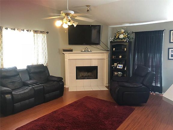 4th image of 717 Keessee Dr