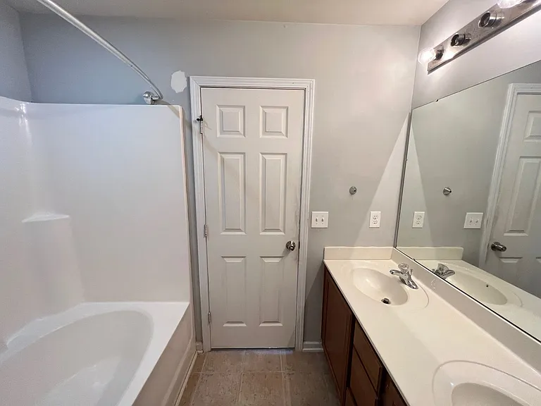 215 Dove Cottage Ln — Photo 27