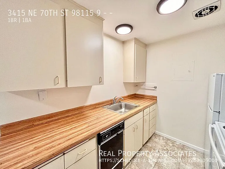 3415 NE 70th St #98115-9 — Photo 7