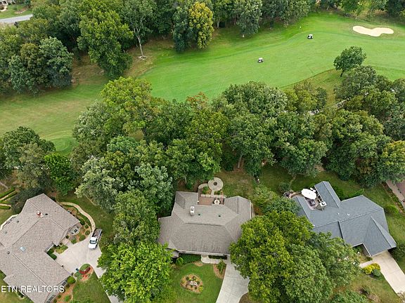 2nd image of 18 Mountain View Cir