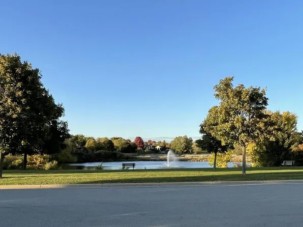 522 Hickory Hollow ROAD #0601, Waterford, WI 53185