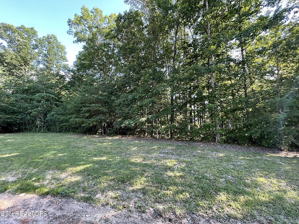 2nd image of 139 Hayden Ln