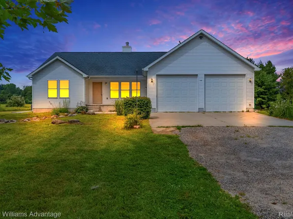 379 N Lakeshore Rd, Port Sanilac, MI 48469