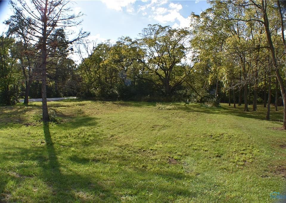 2nd image of 5020 N Genoa Clay Center Rd