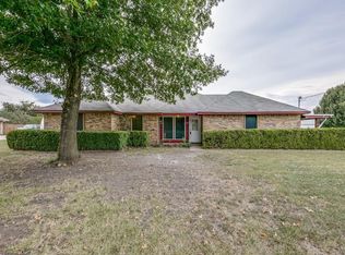 121 Park Crest Dr, Red Oak, TX 75154